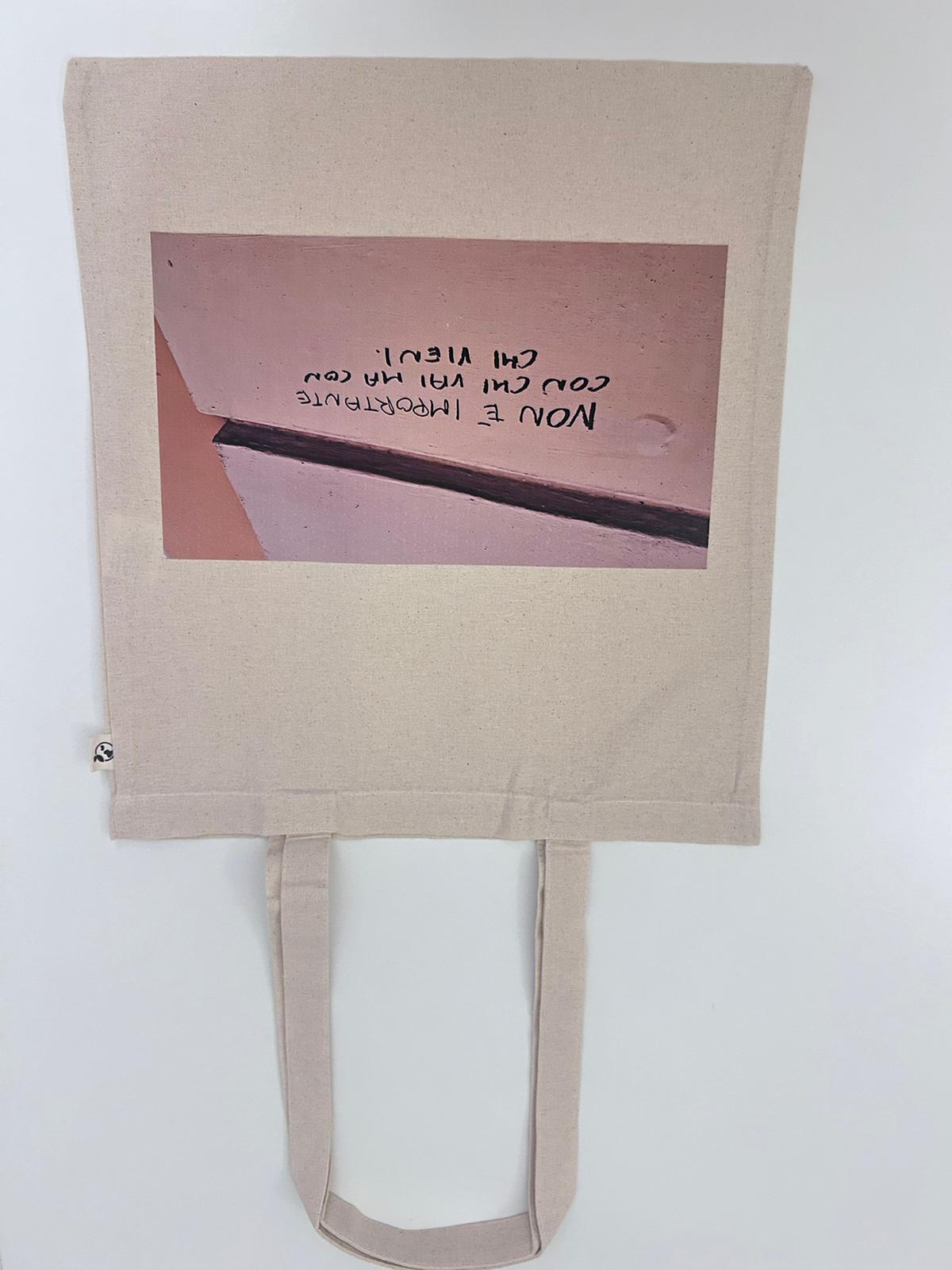 Shopper in tela "Non è importante con chi vai ma con chi vieni"